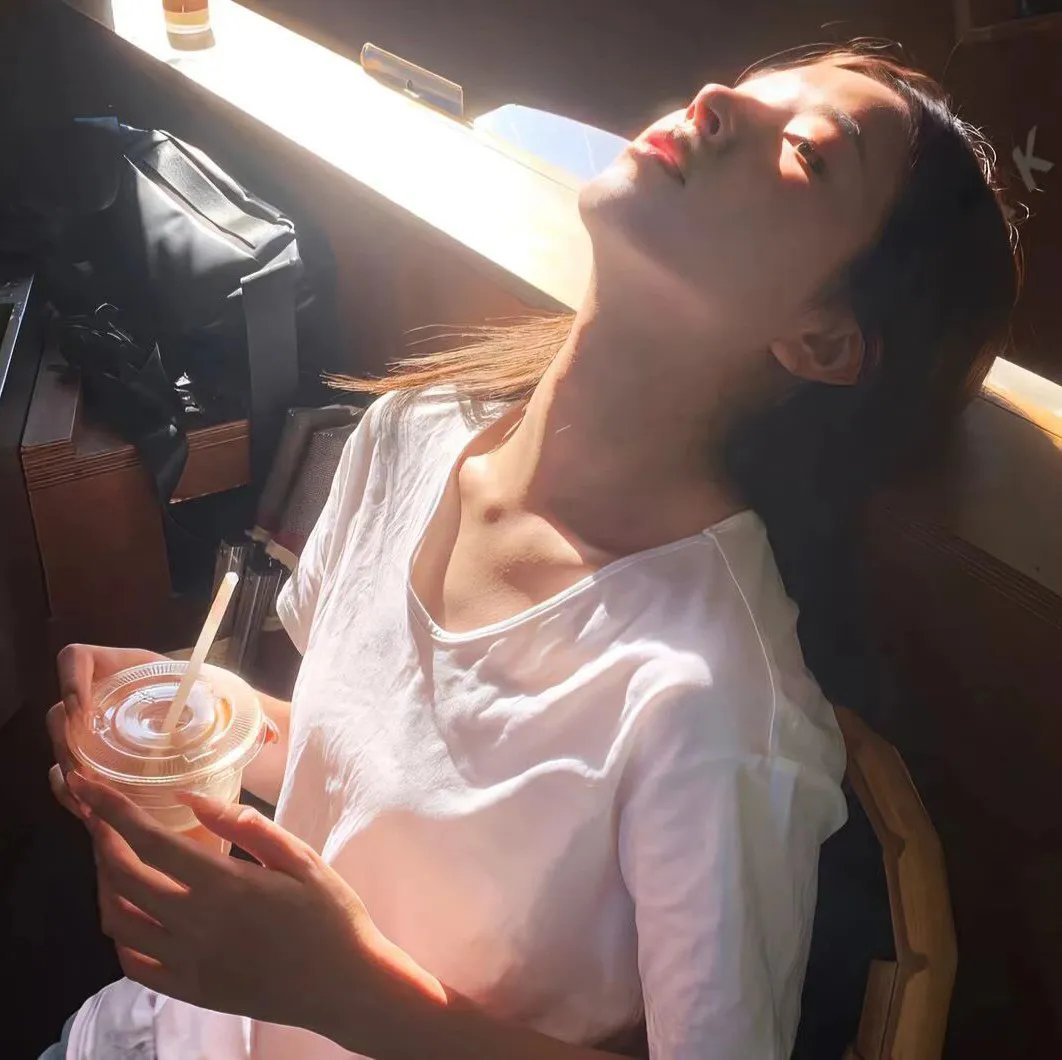 这个男人有点色